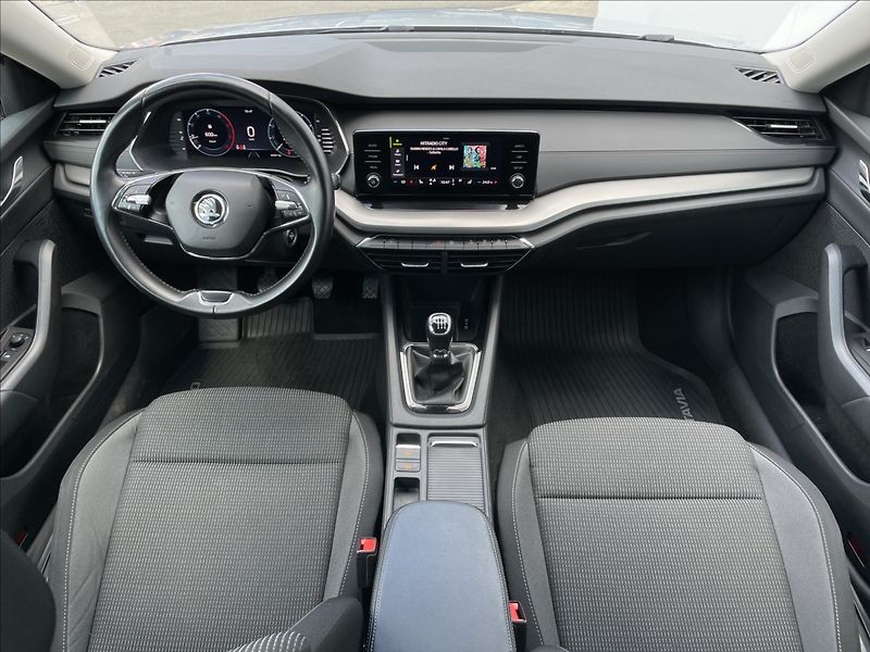Škoda Octavia 2,0 TDI Combi Ambition Plus - fotka 6 z 23