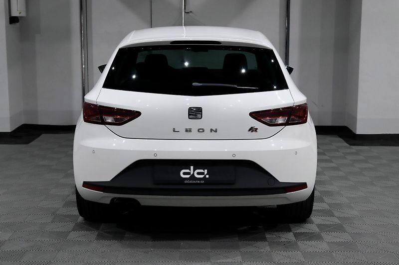 Seat Leon  1.4 TSI 92 kW FR - fotka 7 z 35