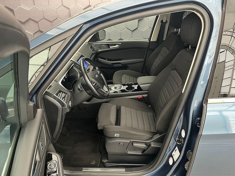 Ford Galaxy 2.5 HEV TITANIUM 7 míst - fotka 27 z 62