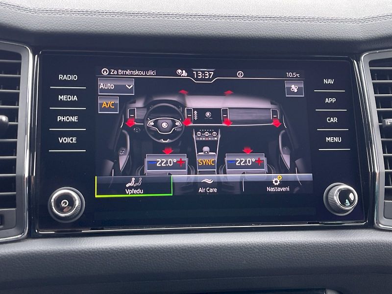 Škoda Kodiaq (2023) 2.0 TDI 147 kW 4x4 Style Plus - fotka 18 z 34