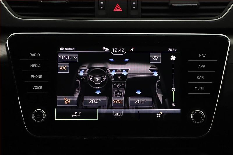 Škoda Superb (2021) Style 2.0 TDI - fotka 17 z 20