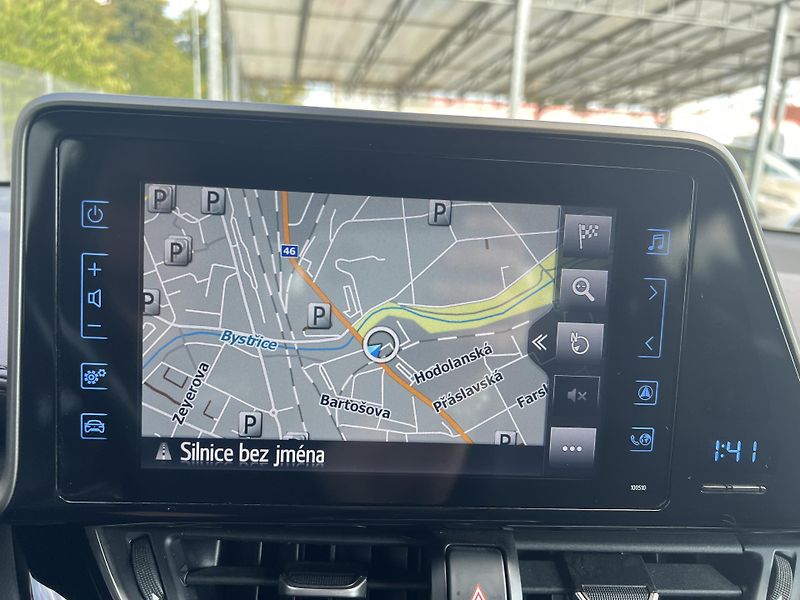 Toyota C-HR (2018) 1.8 VVT-i E-CVT - fotka 20 z 39