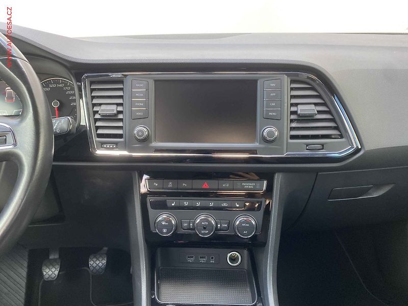 Seat Ateca (2017) 1.4 TSi, Xcellence, LED - fotka 12 z 21
