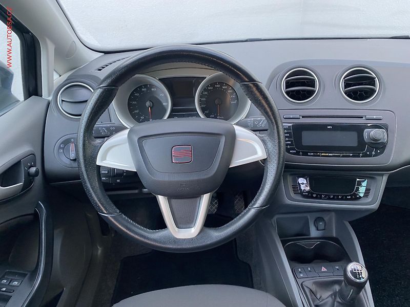 Seat Ibiza (2012) 1.4i, Copa, tempo - fotka 11 z 16