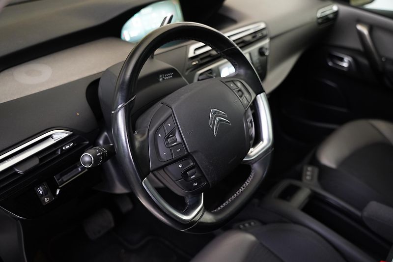 Citroën C4 Picasso - fotka 12 z 22