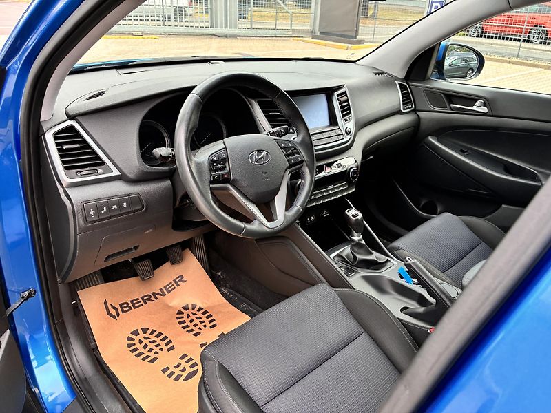 Hyundai Tucson 4x4, STYLE,TAŽNÉ,1.MAJITEL - fotka 9 z 28