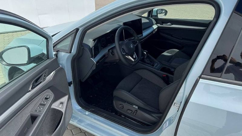 Volkswagen Golf (2026) People 6G 1,5TSI - fotka 5 z 7