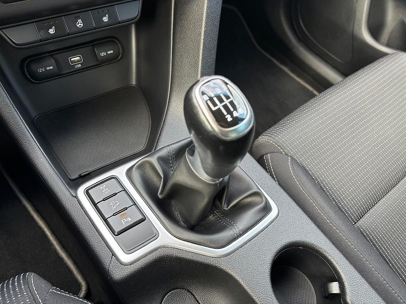 Kia Sportage 1,6 T-GDi Exclusive AWD - fotka 22 z 29
