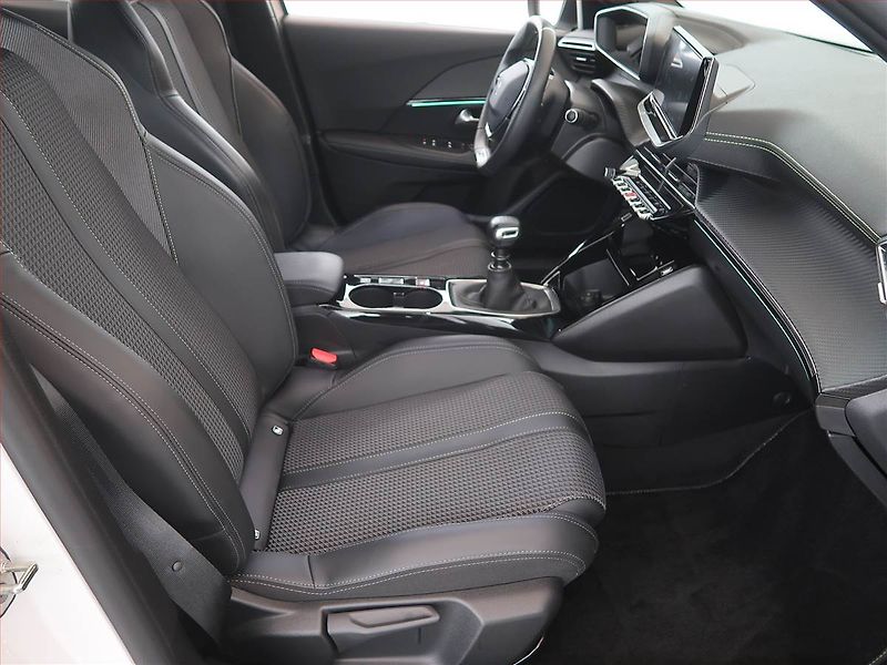 Peugeot 2008 (2022) GT 1.2 PureTech, Serv.kniha - fotka 9 z 12