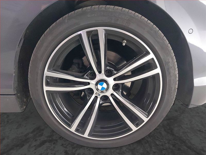 BMW Řada 1 (2017) 118d, Automat, Navi, Tempomat - fotka 15 z 20