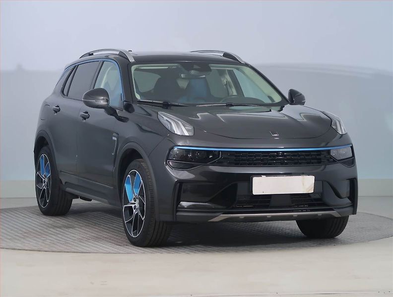 Lynk & Co 01 (2024) Plug-in Hybrid - fotka 1 z 22