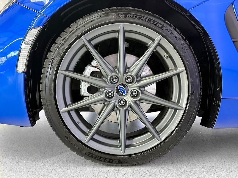 Subaru BRZ 2.4 l D-4S LIMITED 6AT, COUVAC - fotka 8 z 24