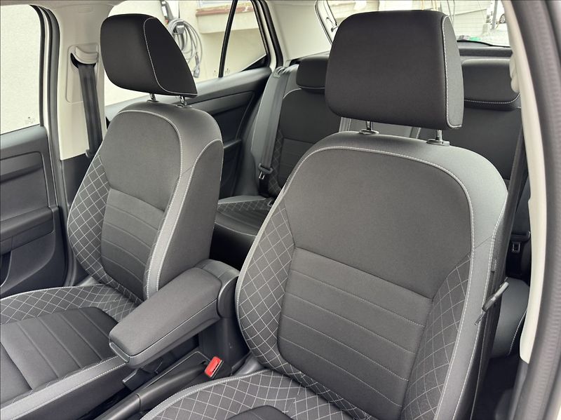 Škoda Fabia 1,0 TSI DPH 1.maj. původ ČR - fotka 21 z 50