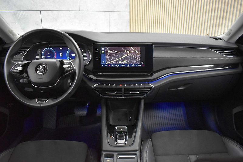 Škoda Octavia 1.5TSI REZERVACE - fotka 8 z 47