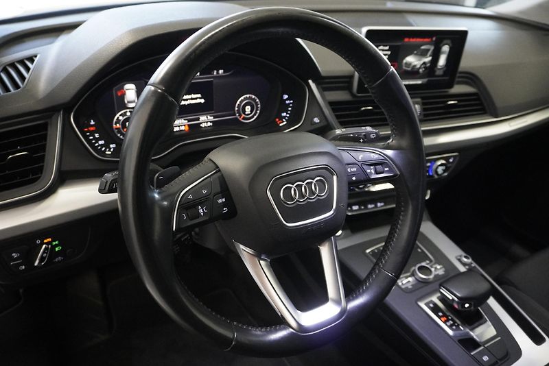 Audi Q5 2,0 40 TDI 140kW QUATTRO  - fotka 15 z 36