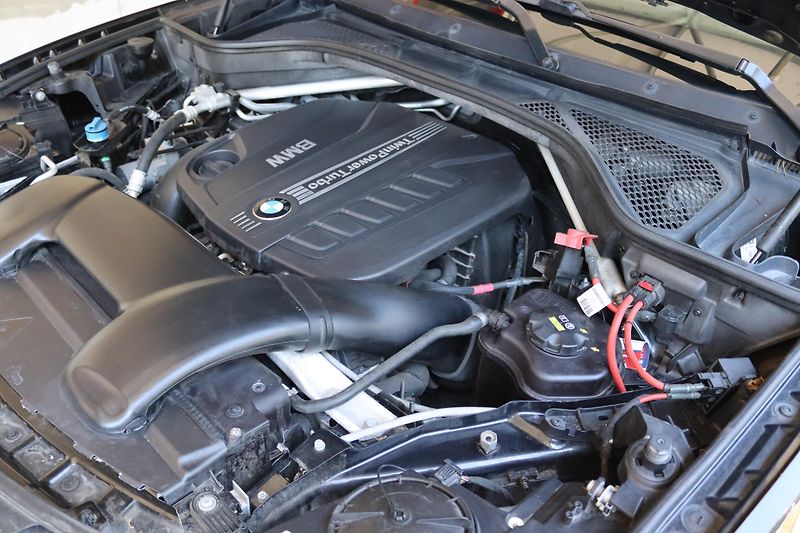 BMW X5 XDRIVE 30D F15 190kW - fotka 50 z 50