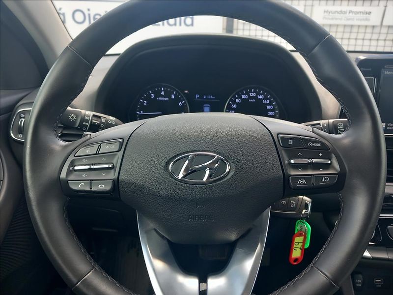 Hyundai i30 1,0 T-GDI COMFORT DCT - fotka 12 z 21