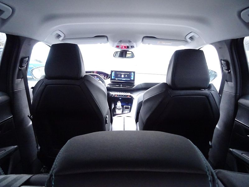 Peugeot 3008 (2022) ALLURE 1.5 BHDi S&S 130k EAT8 - fotka 27 z 73
