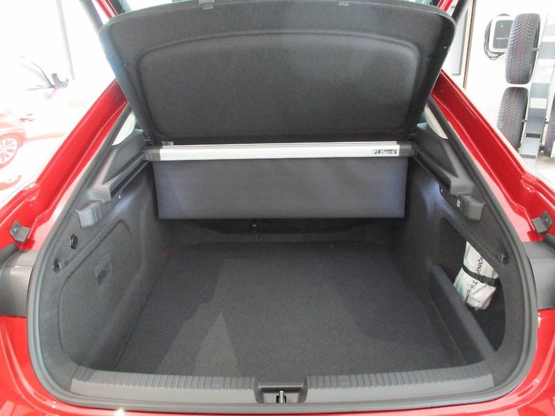 Škoda Superb liftback Selection 2,0TDI 110k - fotka 16 z 17