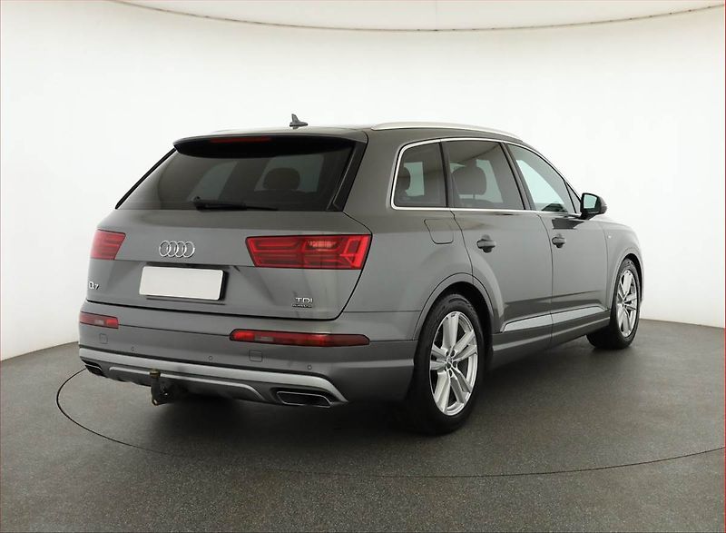 Audi Q7 (2017) S-Line 3.0 TDI - fotka 5 z 20
