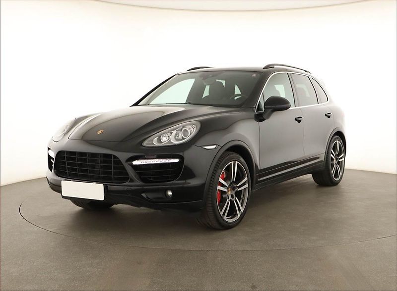 Porsche Cayenne (2013) Turbo - fotka 2 z 20