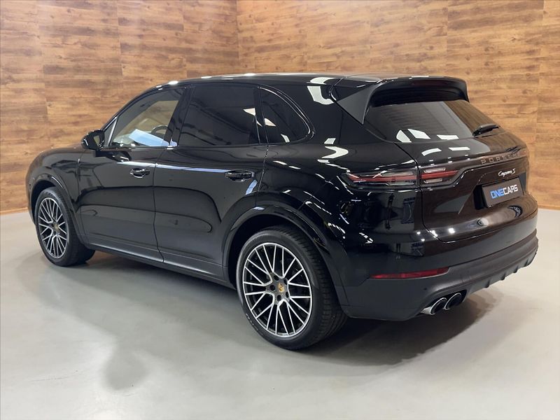 Porsche Cayenne S VZDUCH PANO CHRONO LED - fotka 2 z 33