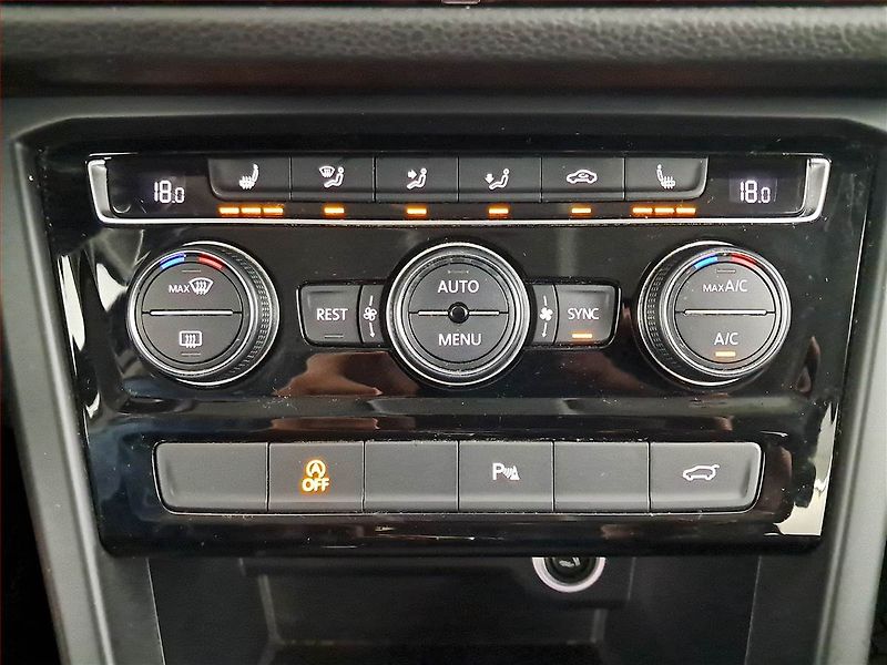 Volkswagen Touran (2017) 1.6 TDI, Automat, Tempomat - fotka 21 z 21