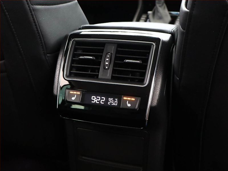 Škoda Superb (2021) Laurin&Klement 2.0 TDI - fotka 21 z 23