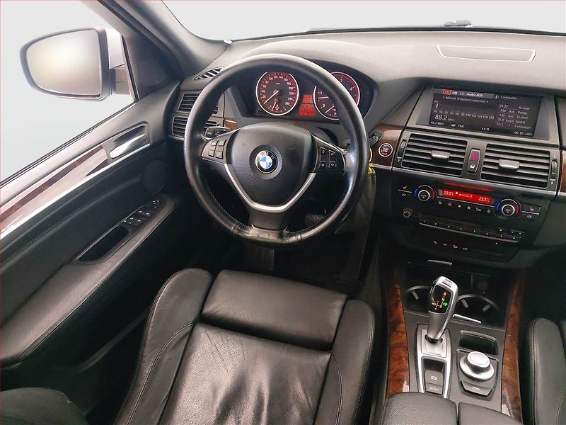 BMW X5 (2010) xDrive30d, 4X4, Automat - fotka 7 z 17