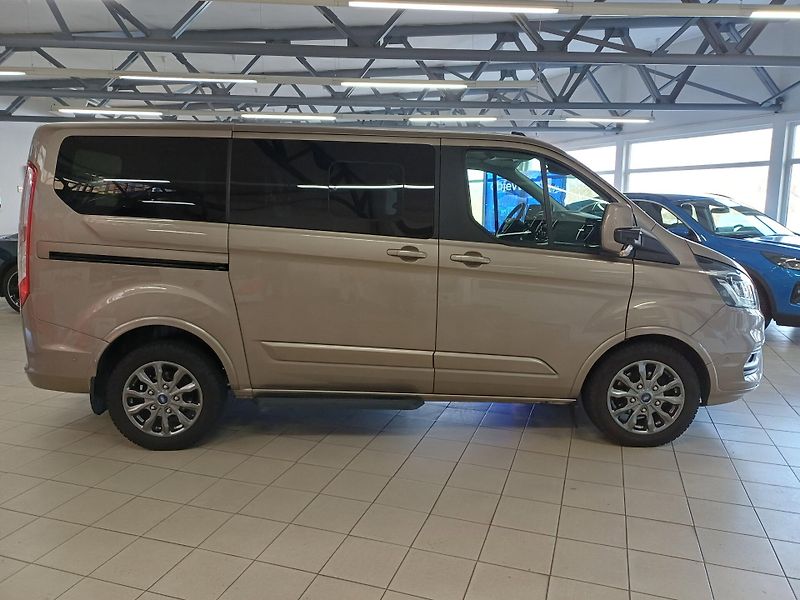 Ford Tourneo Custom (2023) 2,0 125 kW Titanium X - fotka 6 z 15