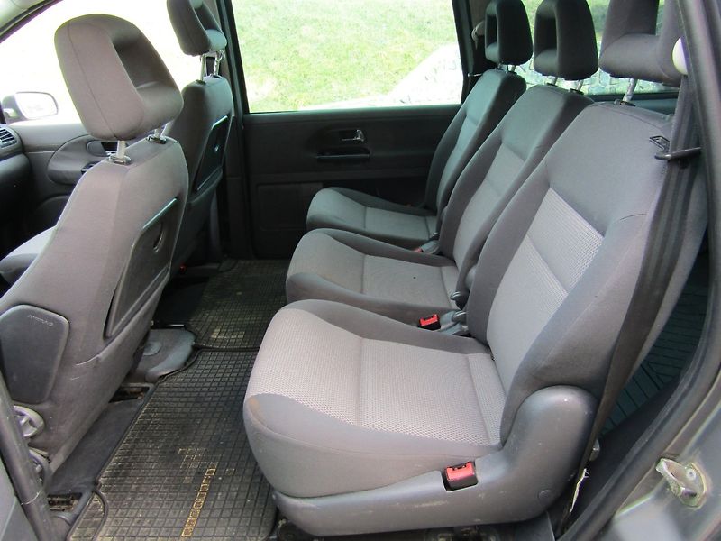 Seat Alhambra (2006) 2.0 TDI 103kW - fotka 22 z 34
