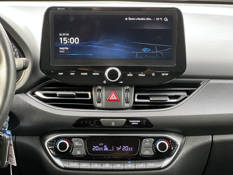 Hyundai i30 1.5T-GDi KAMERA PŮVOD ČR 1.MAJ - fotka 20 z 47