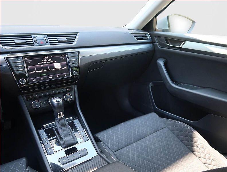 Škoda Superb (2016) 2.0 TDI, Automat, Navi - fotka 8 z 22