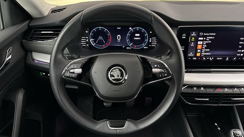 Škoda Octavia 1.5 TSI Style - fotka 9 z 25
