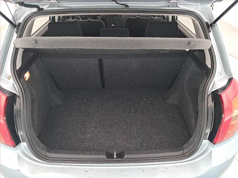 Toyota Corolla (2007) 1.4 VVT-i, Serv.kniha - fotka 13 z 16