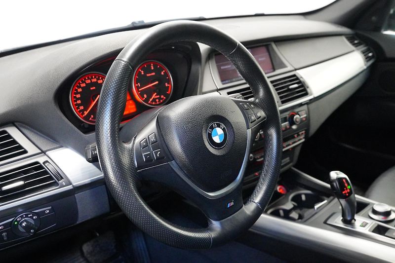 BMW X5 - fotka 5 z 6
