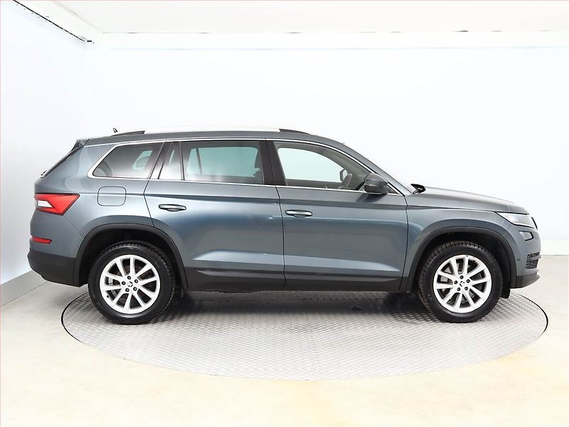 Škoda Kodiaq (2019) Style 2.0 TSI - fotka 6 z 21