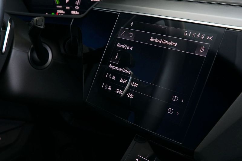 Audi e-tron 55 300kW NightV B&O HUD ZÁRUKA - fotka 32 z 46