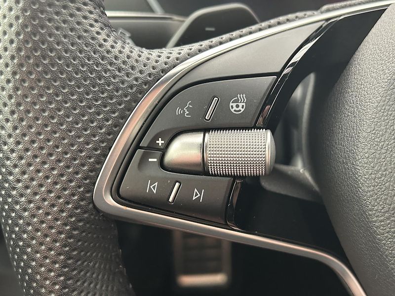 Škoda Octavia 1.5 TSI SportLine - fotka 18 z 30