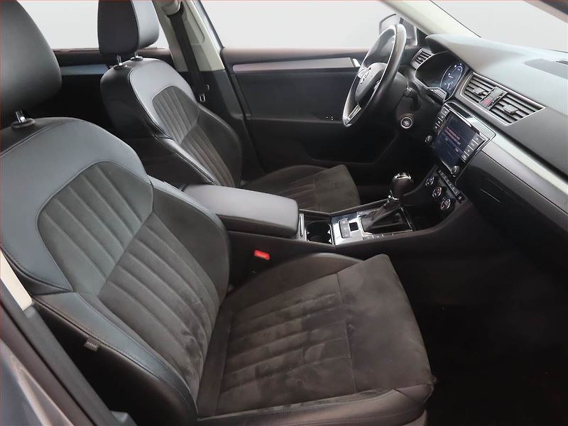 Škoda Superb (2016) Style Plus 2.0 TDI, 4X4 - fotka 9 z 14