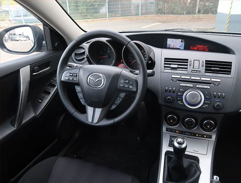 Mazda 3 (2009) 2.0, Navi, Tempomat - fotka 7 z 20