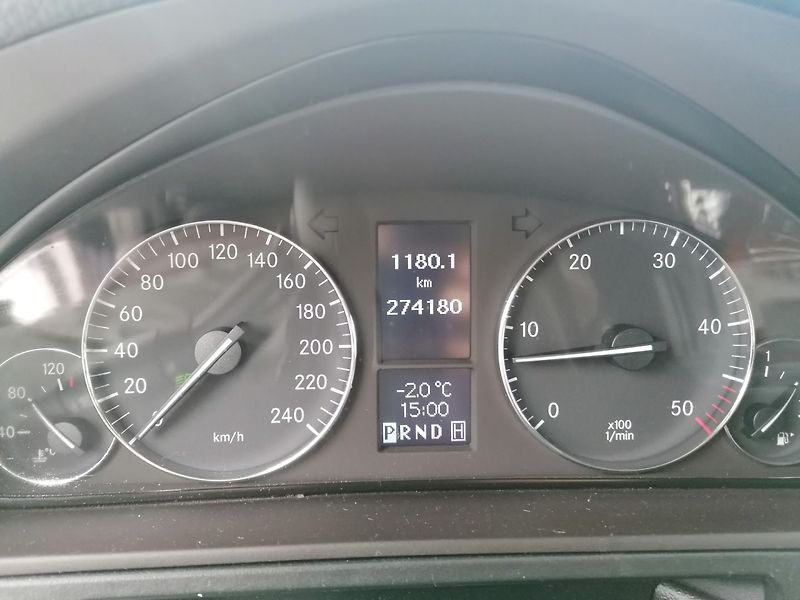 Mercedes-Benz GLE (2017) 400 4Matic - fotka 21 z 26