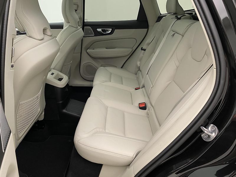 Volvo XC60 T8 AWD RECHARGE DARK ULTRA CZ - fotka 5 z 67