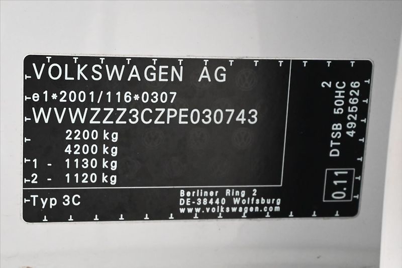 Volkswagen Passat 2,0 TDI 110 kW DSG Business Zá - fotka 12 z 33