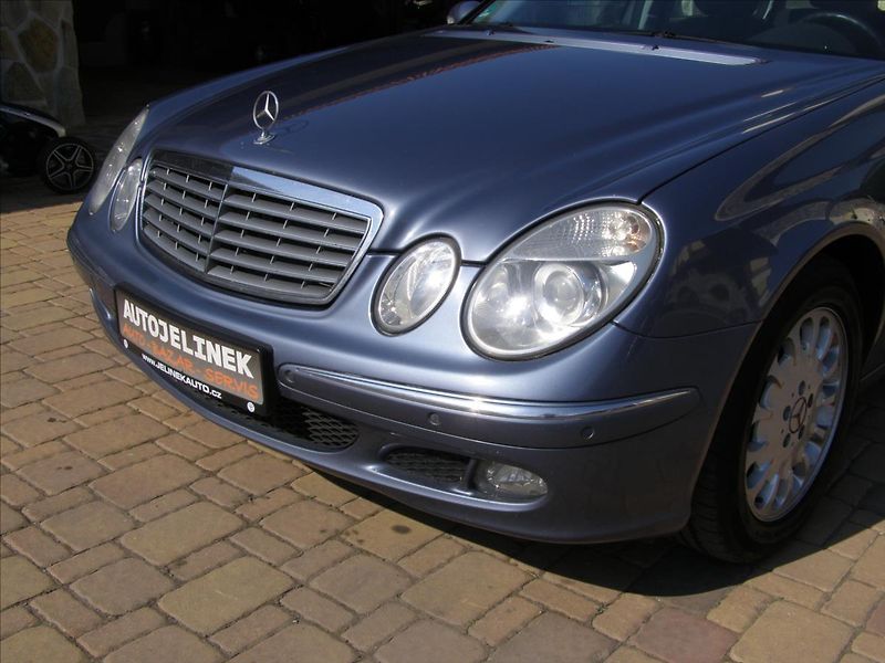 Mercedes-Benz Třídy E 2,2   SLEVA - fotka 9 z 26