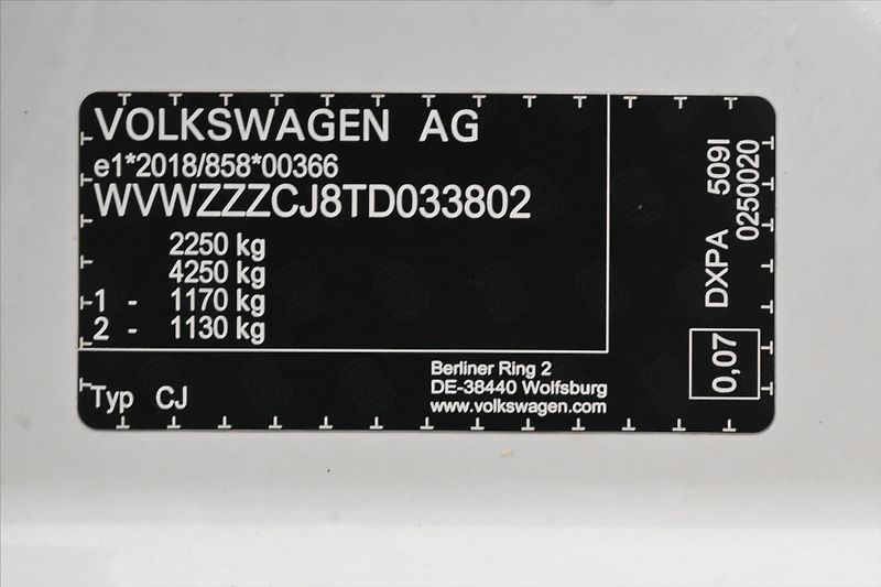 Volkswagen Passat 2,0 TDI 110 kW DSG Business Zá - fotka 12 z 32