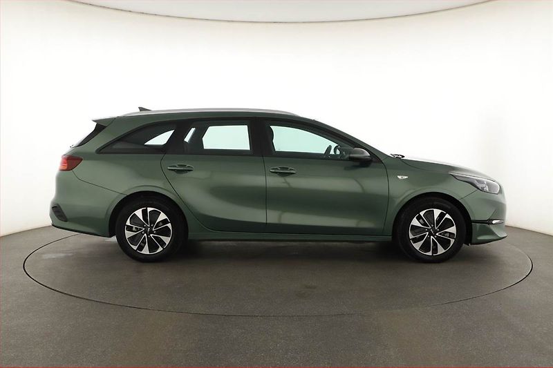 Kia Ceed (2025) Spin 1.5 T-GDI - fotka 6 z 20