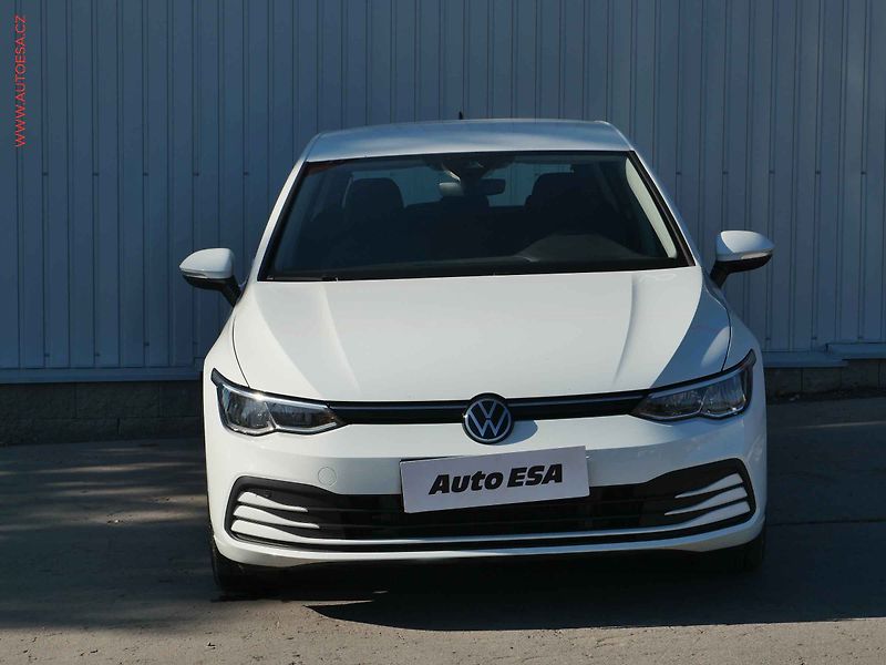 Volkswagen Golf (2021) 1.0 TSi, ČR, DSG, LED, park. - fotka 2 z 26