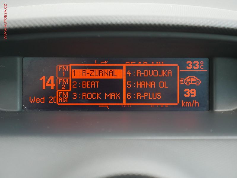 Peugeot 308 (2014) 1.6VTi, 1.maj,ČR, Active - fotka 15 z 16