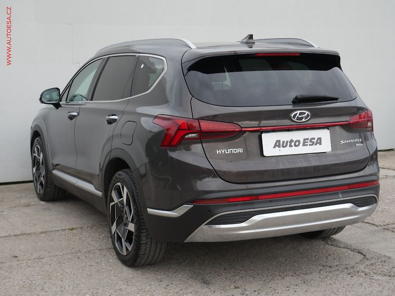 Hyundai Santa Fe (2021) 2.2 CRDi 4x4, 1.maj,ČR, AT - fotka 4 z 20